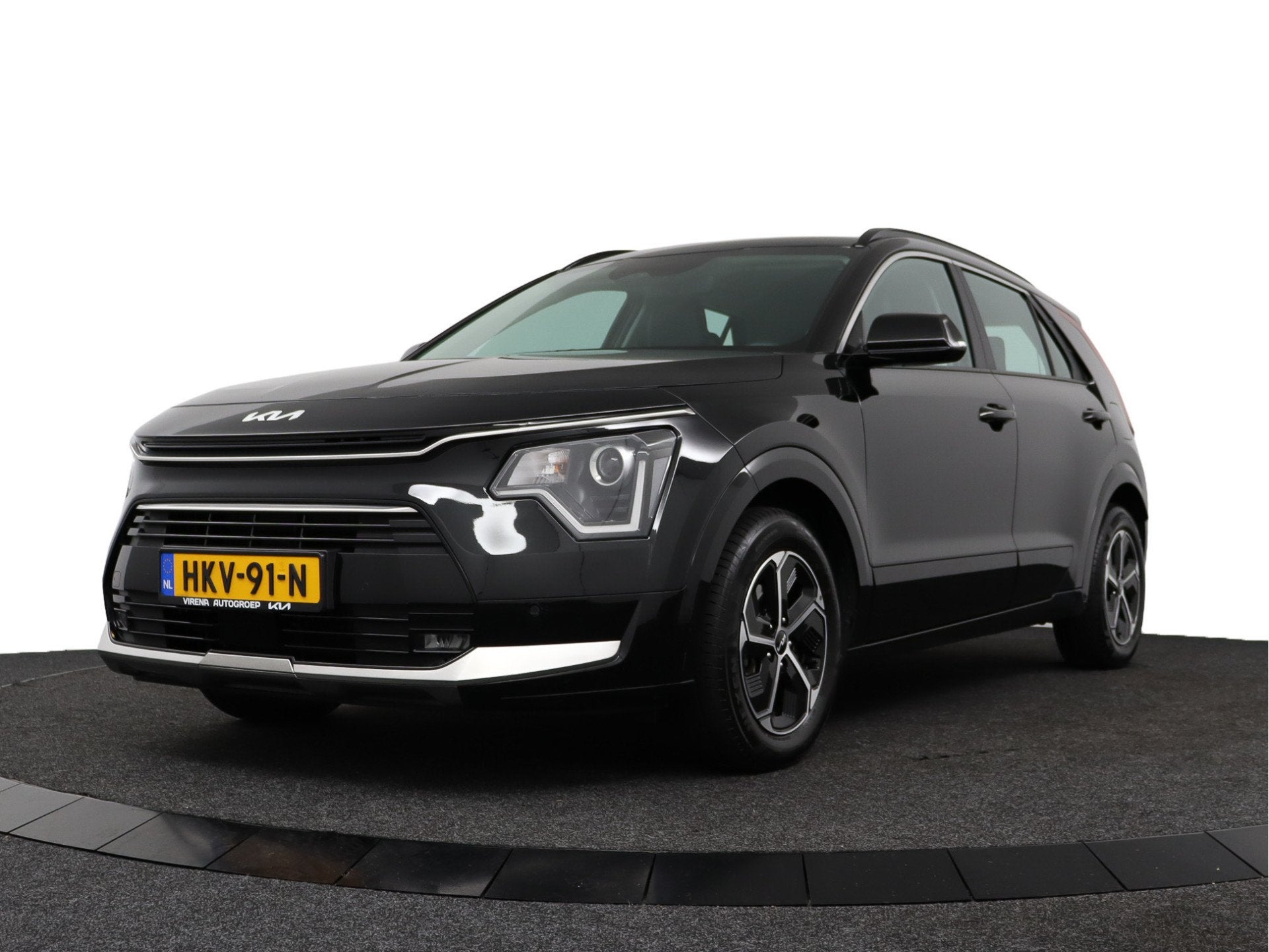 Foto 3 van Kia Niro 1.6 GDi Hybrid DynamicLine - Navigatie - Achteruitr