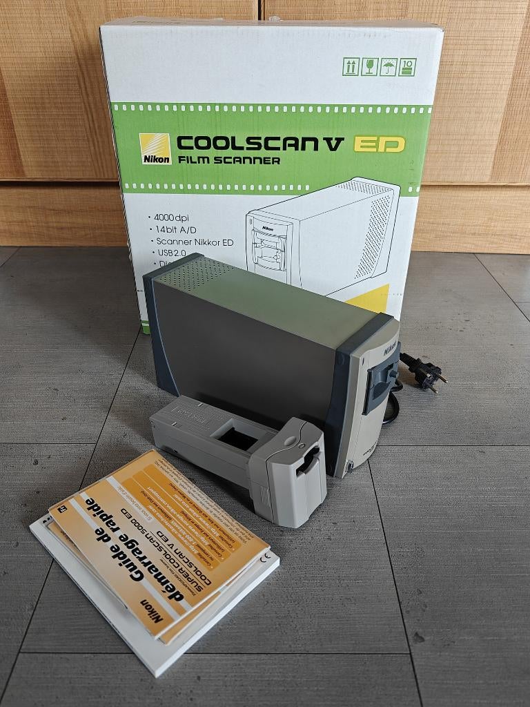 Nikon Coolscan V (LS-50) compleet in doos, Computers en Software, Scanners, Gebruikt, Diascanner, MacOS, Windows, Ophalen of Verzenden