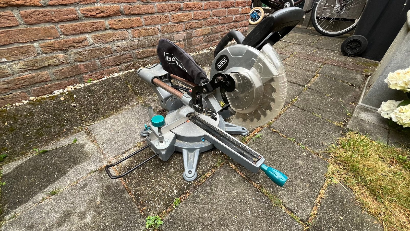 GAMMA AKZ-1500 radiaal afkortzaag 1500W, Ophalen, Gebruikt, 70 mm of meer, Afkortzaag