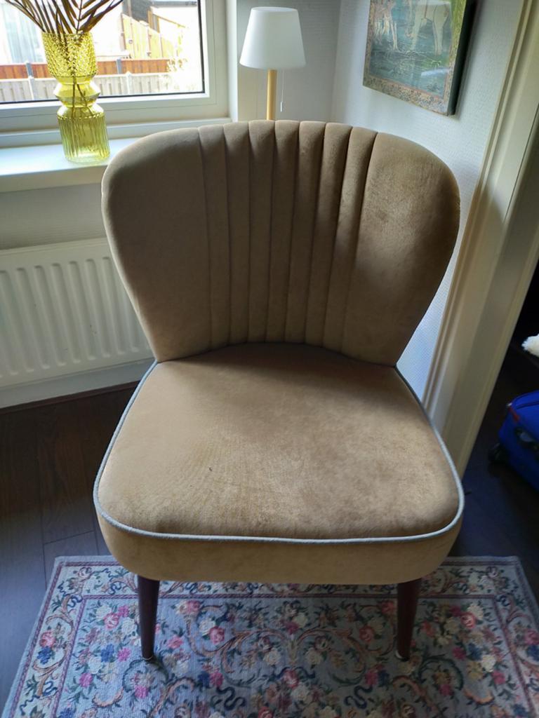Mooie stoel van Dutchbone champagne kleur, Ophalen of Verzenden
