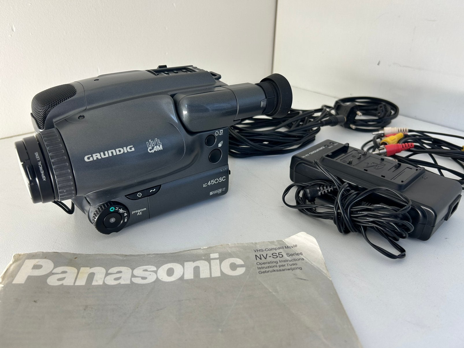 Grundig LC450SC S-VHS-C camcorder, Ophalen of Verzenden