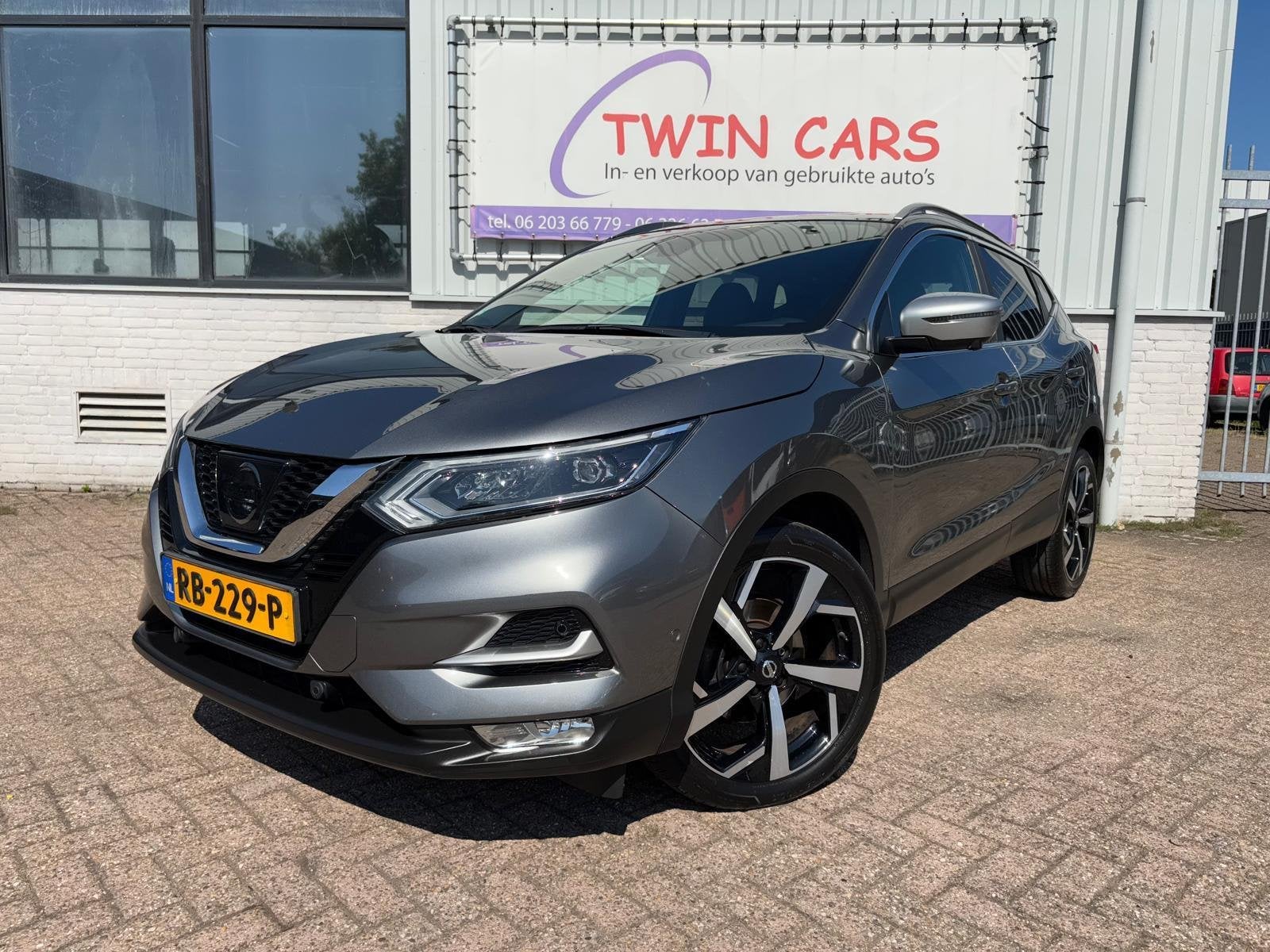 Nissan Qashqai 1.2 Tekna + AUTOMAAT NAVI LEER PANO BOSE 19 I, Gebruikt, 4 cilinders, Bedrijf, 1000 kg