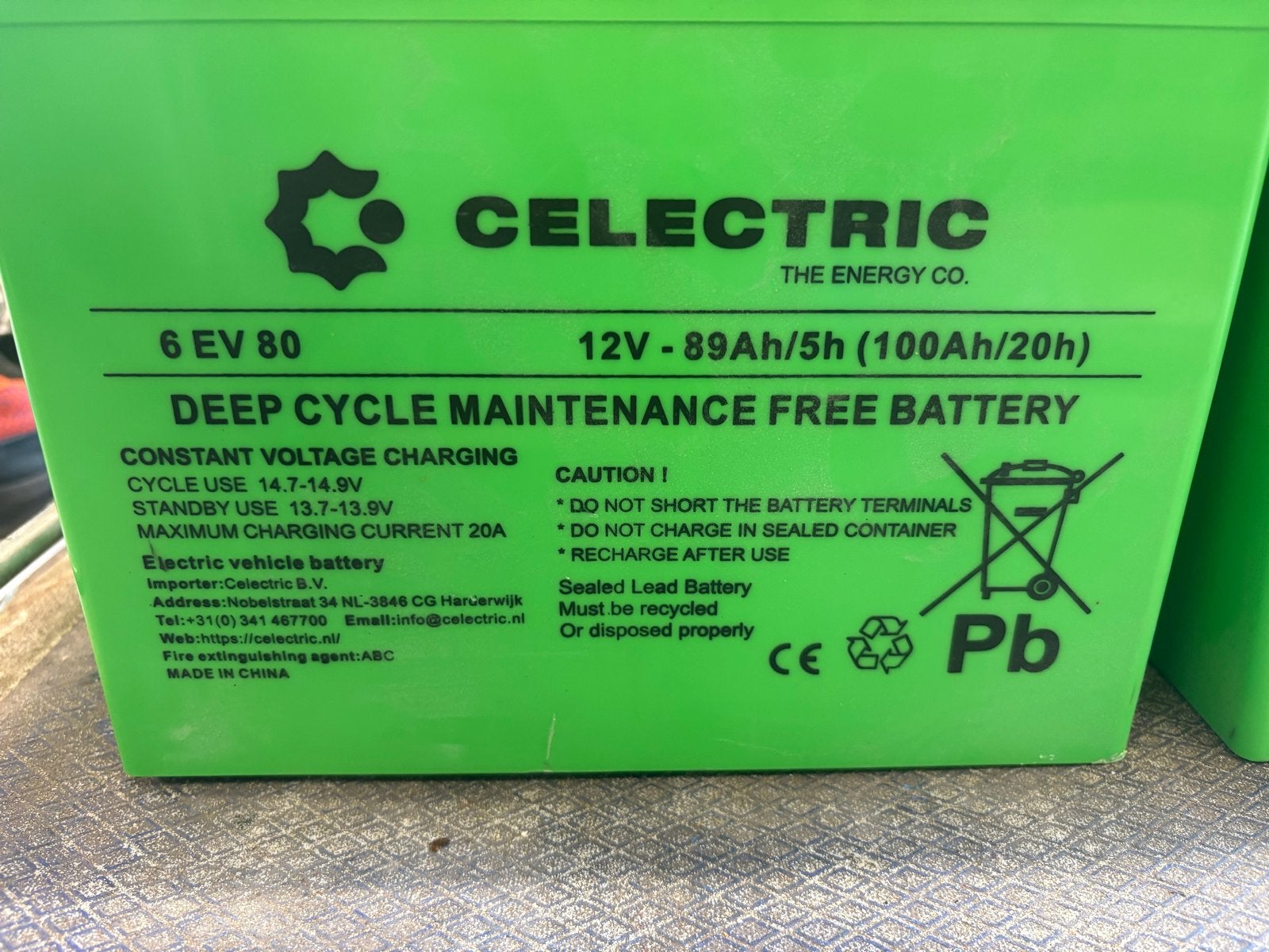 2 z.g.a.nw 12 volts accu’s voor O.a Scootmobiel incl lader, Overige typen, Nieuw, Celectric, Ophalen