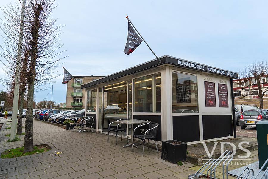 Snackbar bij Peter in Loosduinen, Zakelijke goederen, Exploitaties en Overnames