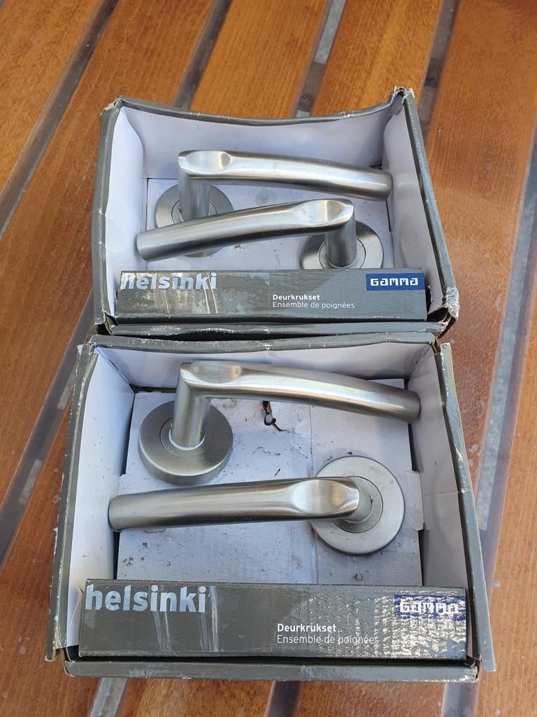 2x Gamma Helsinki deurkrukset, Doe-het-zelf en Verbouw, Hang- en Sluitwerk, Ophalen of Verzenden, Nieuw, Rvs, Klink of Kruk