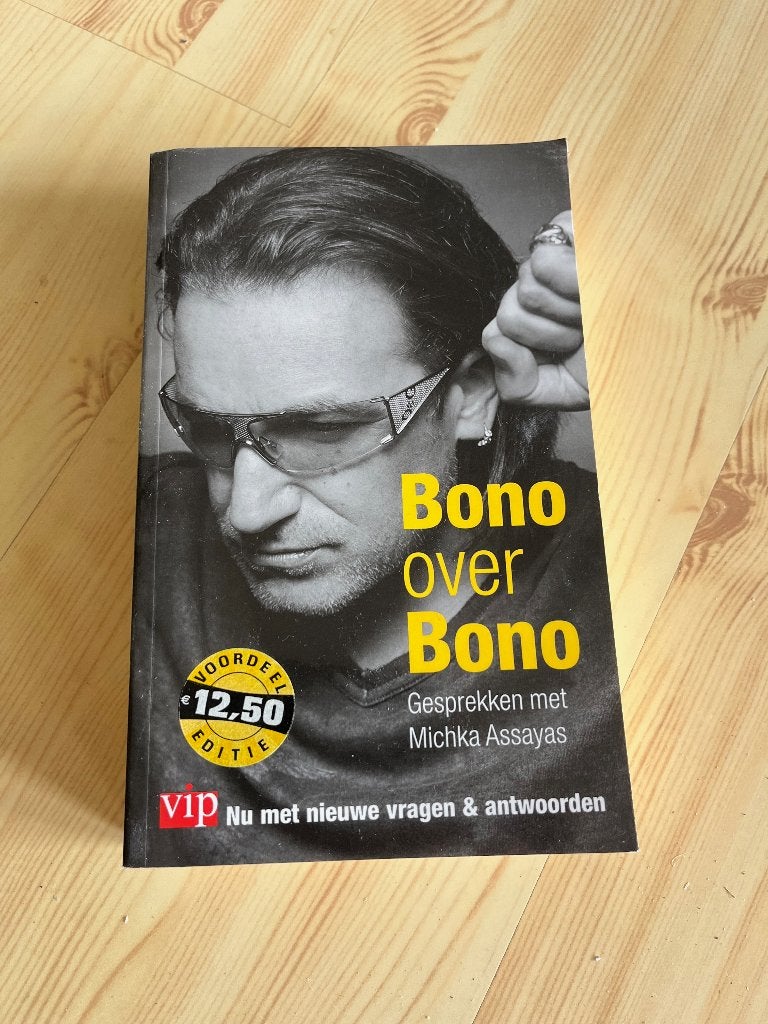 Boek Bono over Bono, Ophalen of Verzenden, Gelezen