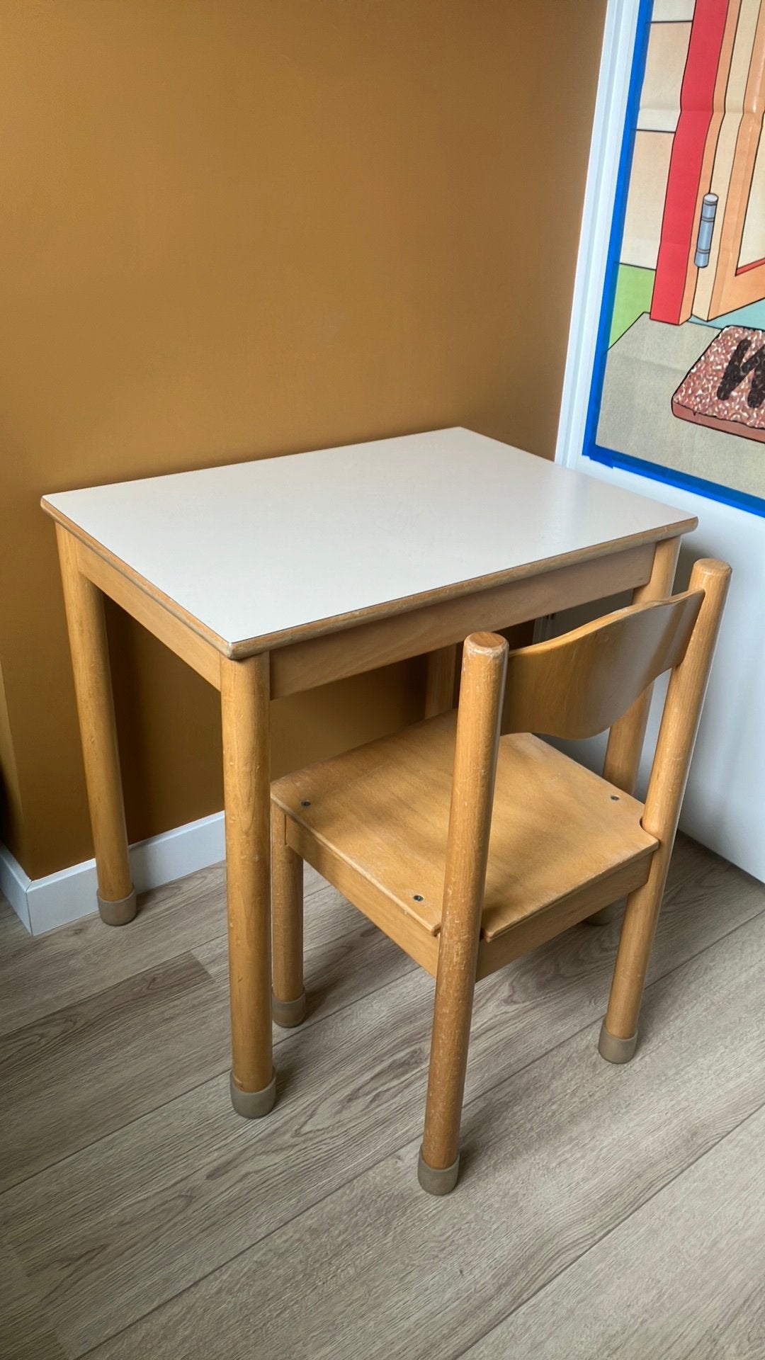 Kleuter tafel en stoel, retro school meubilair #vintage, Kinderen en Baby's, Kinderkamer | Tafels en Stoelen, Ophalen, Zo goed als nieuw