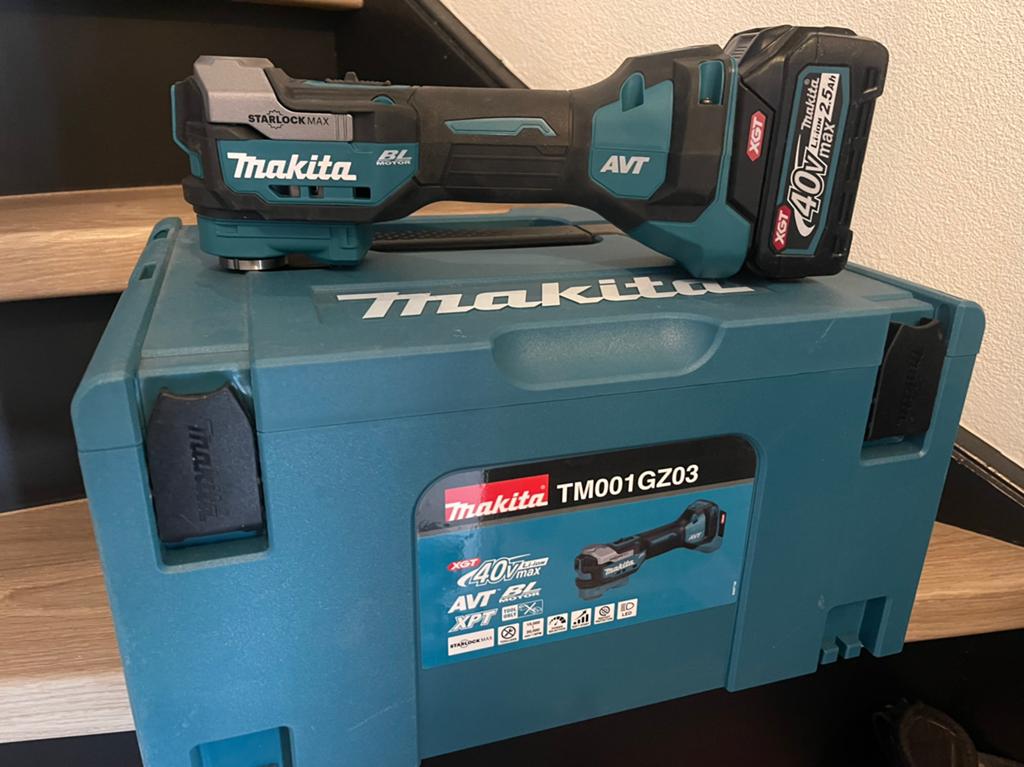 Makita 40v multitool, Doe-het-zelf en Verbouw, Gereedschap | Zaagmachines, Decoupeerzaag, Ophalen of Verzenden, Zo goed als nieuw