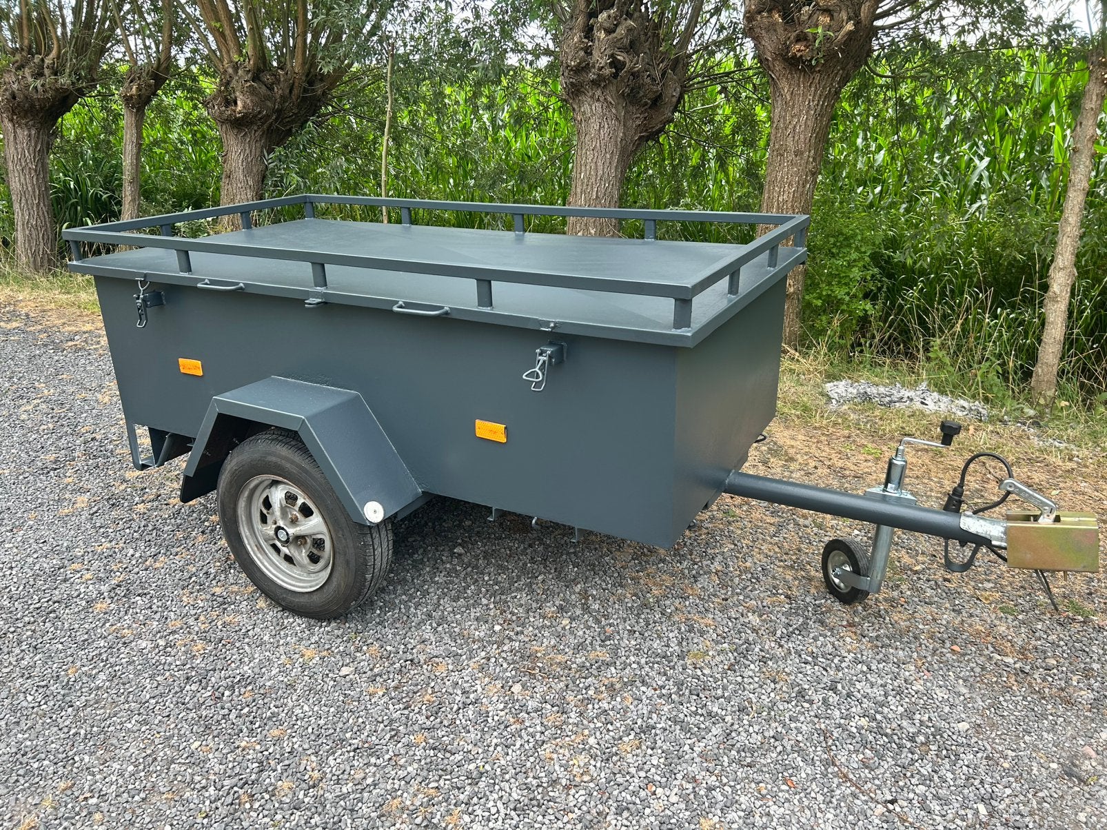 Te huur solide en ruime bagagewagen, Ophalen, Zo goed als nieuw
