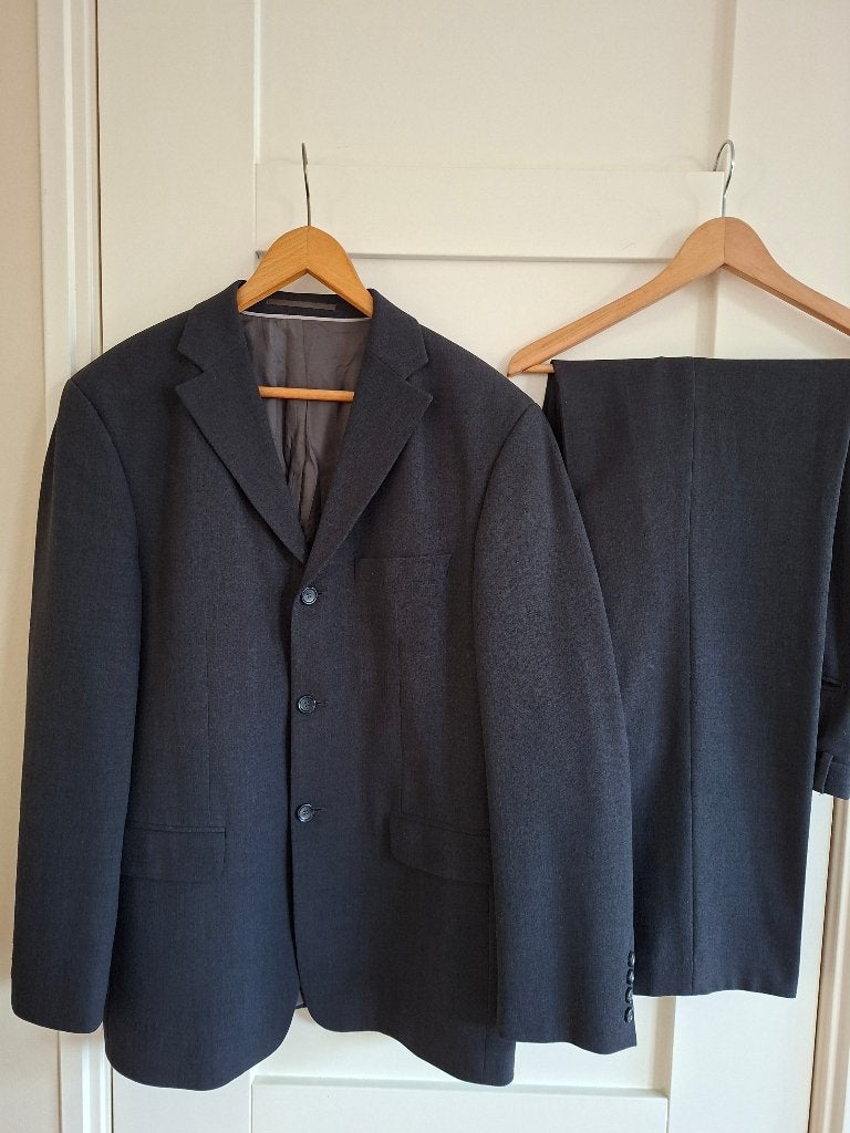 Kostuum.Zwart. Broek.is  Lengte 110 cm. Taille 92 cm., Kleding | Heren, Kostuums en Colberts, Maat 52/54 (L), WE, Zwart, Ophalen of Verzenden