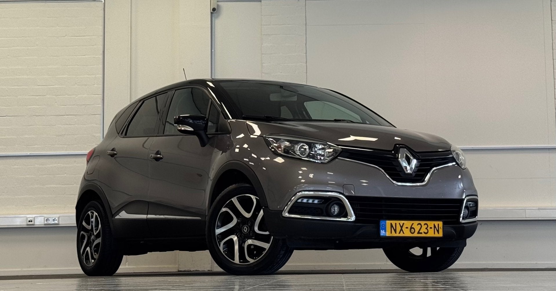 Renault Captur 0.9 TCe Dynamique Trekhaak Camera Navi Mooi!, Voorwielaandrijving, 898 cc, Stof, Gebruikt