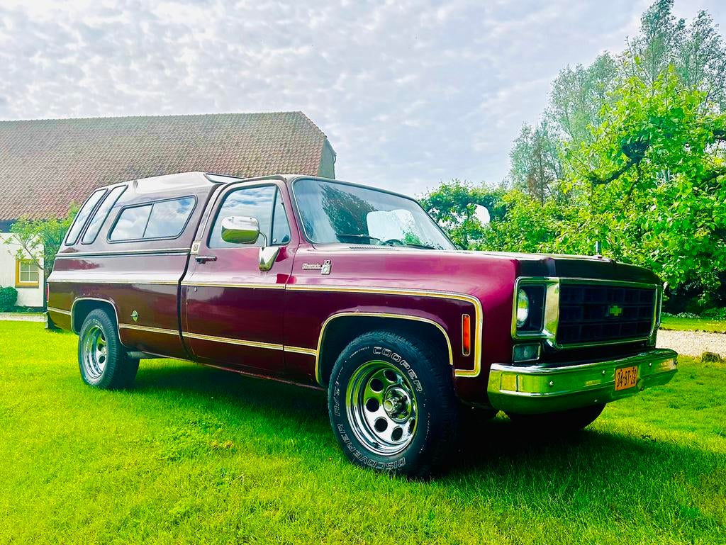 Chevrolet C10 Silverado Pickup 77 camper huif, Automaat, 5000 cc, 8 cilinders, 3000 kg