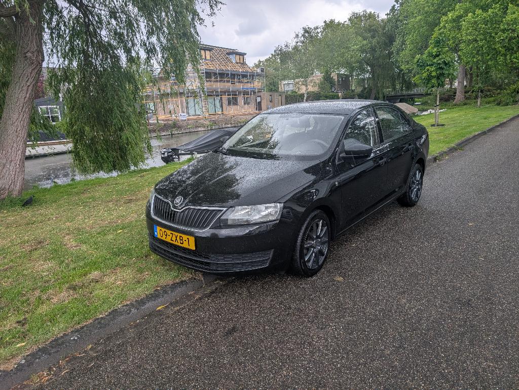 Skoda Rapid 1.2 TSI 63KW 2013 Zwart, Voorwielaandrijving, Stof, Zwart, 4 cilinders