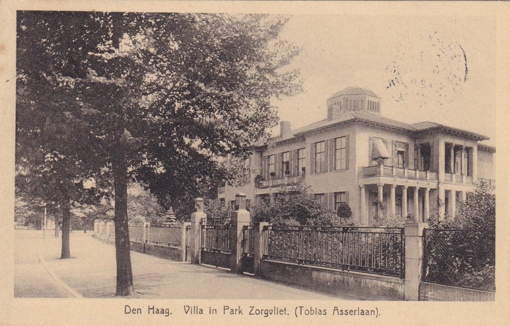 Oude ansichtkaart Den Haag - Villa in Park Zorgvliet, Ophalen of Verzenden, 1920 tot 1940, Gelopen, Zuid-Holland