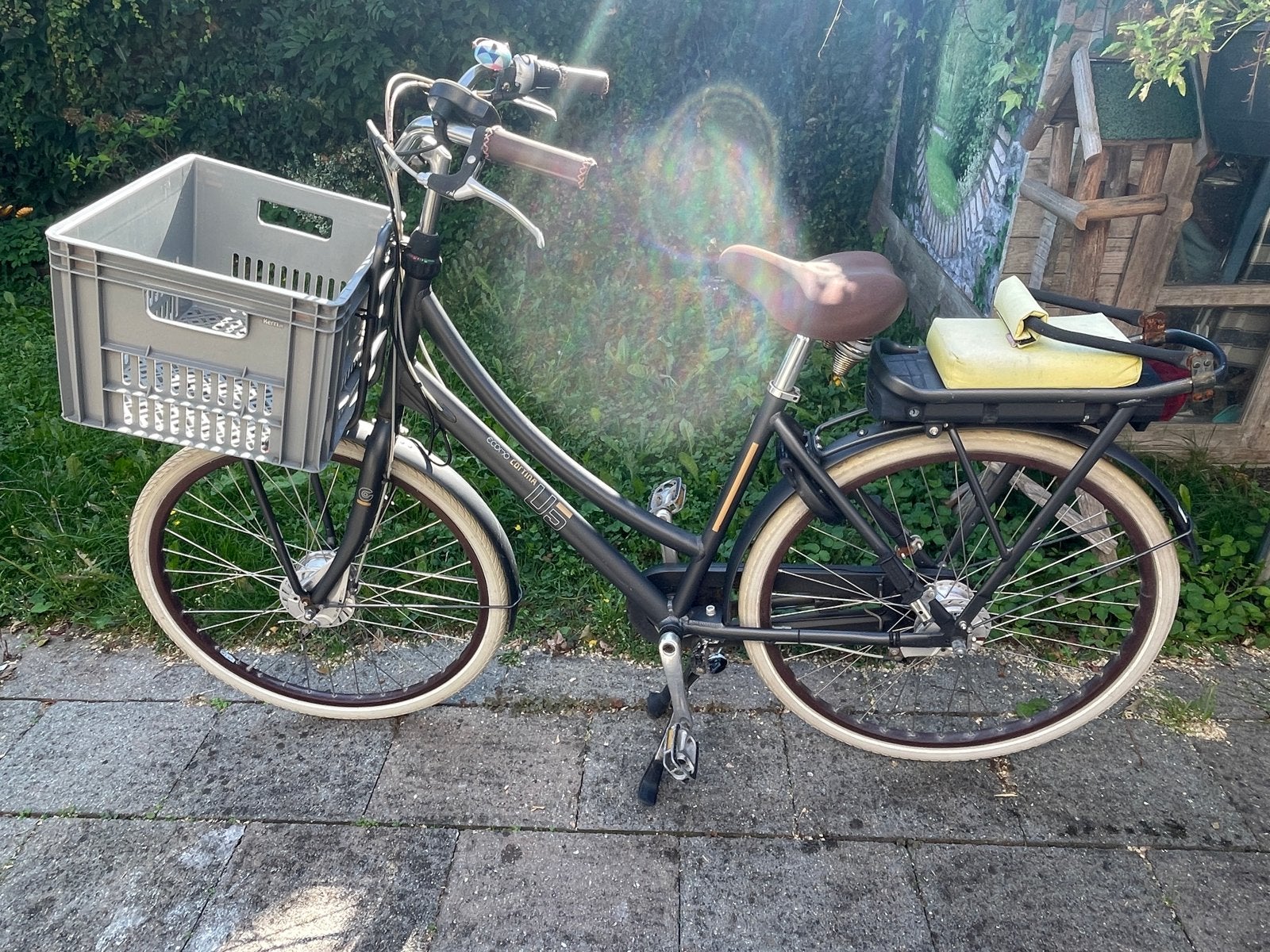 Gebruikte elektrische fiets met mand, Ophalen, Gebruikt, Minder dan 30 km per accu, Cortina
