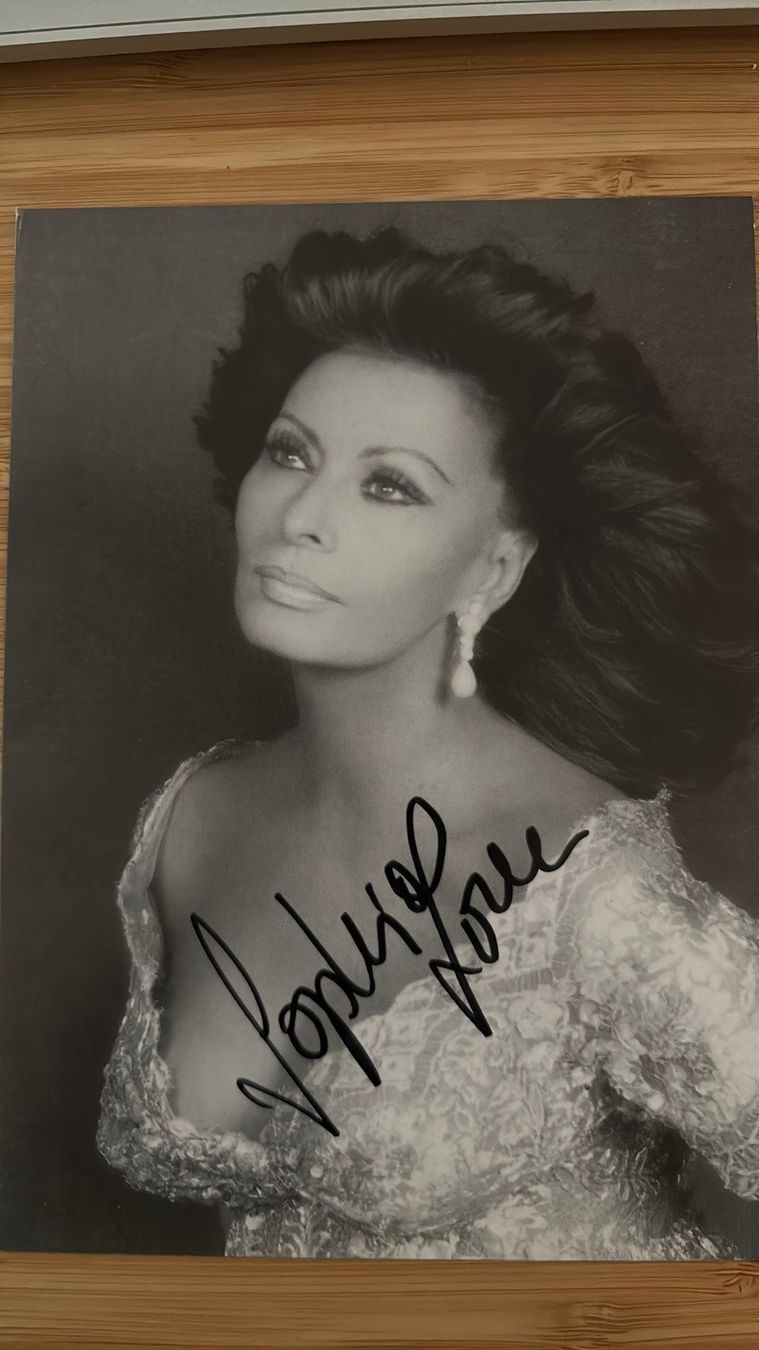 Sophia Loren Originele kaart met ECHTE handtekening, Verzamelen, Ophalen of Verzenden, 1980 tot heden, Ongelopen, Sterren en Beroemdheden