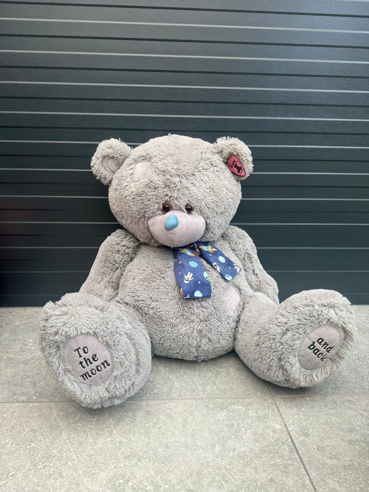 Grote Me to You teddybeer met sjaal en kaartje, Overige merken, Beer, Grijs, Ophalen of Verzenden