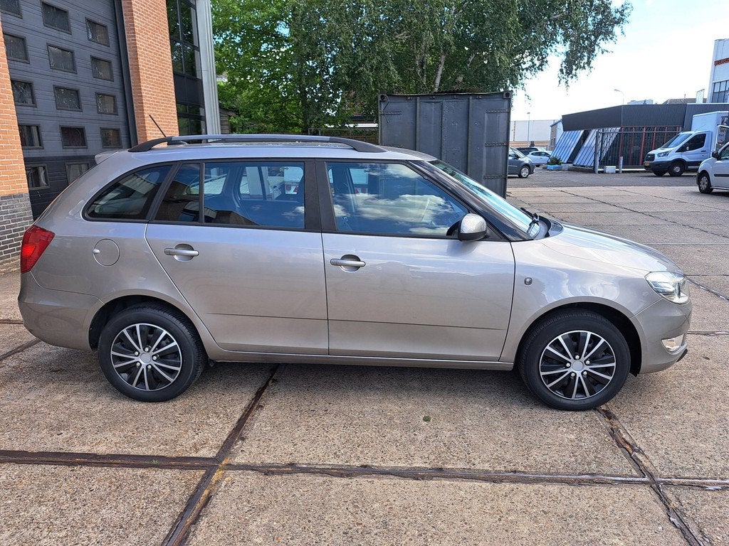 Skoda Fabia Combi 1.2 TSI 5 DEURS STATION NIEUWSTAAT AIRCO N, Auto's, Skoda, Voorwielaandrijving, Euro 5, 4 cilinders, 1036 kg