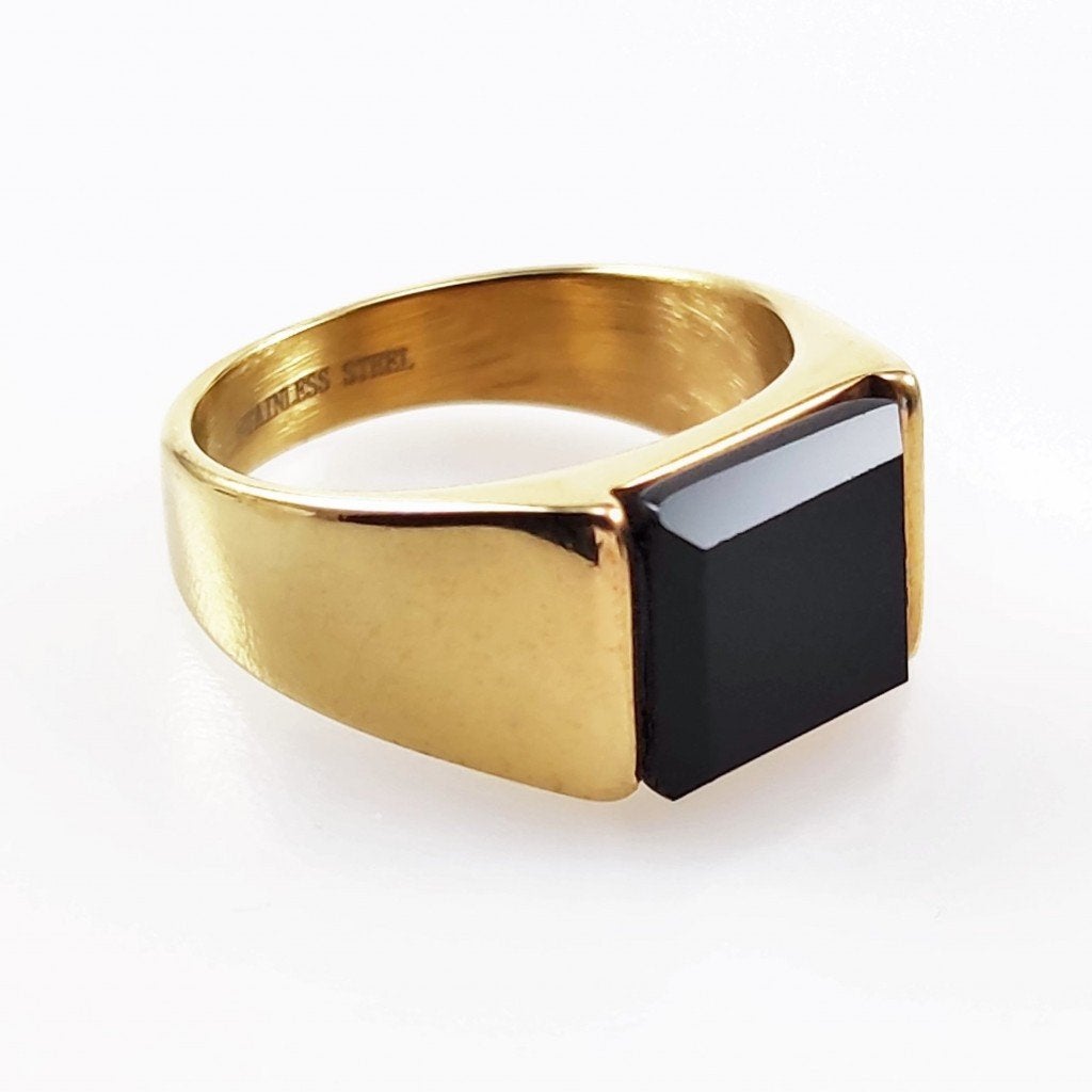 Goudkleurig Roestvrij Stalen Zegelring met Zwarte Onyx Heren, Sieraden, Tassen en Uiterlijk, Ringen, Birgitta-Gracht 33, 6465 EL Kerkrade, Nederland