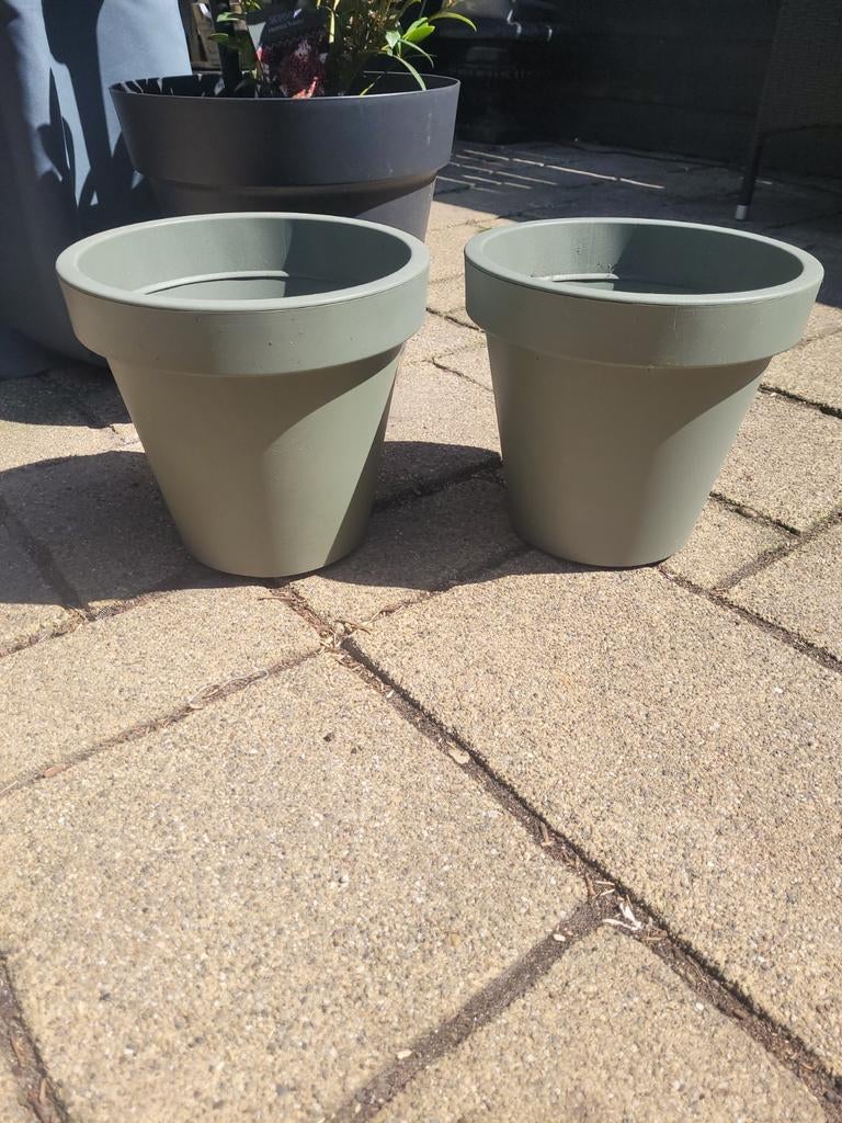 Twee mintgroene bloempotten voor buiten, Tuin en Terras, Bloempotten, Kunststof, Gebruikt, Rond, Minder dan 40 cm