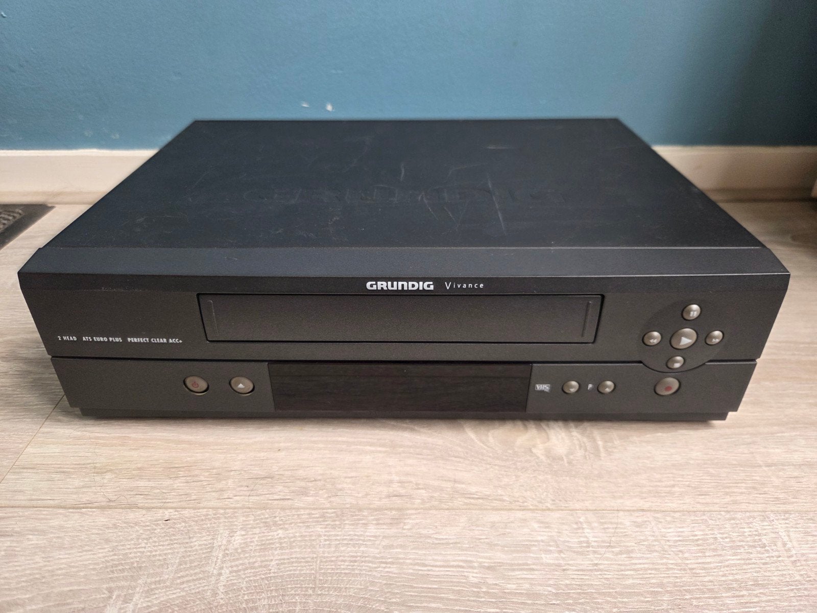 Grundig Vivance GV 3000 VPS/1 Videorecorder (VHS), Ophalen of Verzenden, Zo goed als nieuw, VHS-speler of -recorder