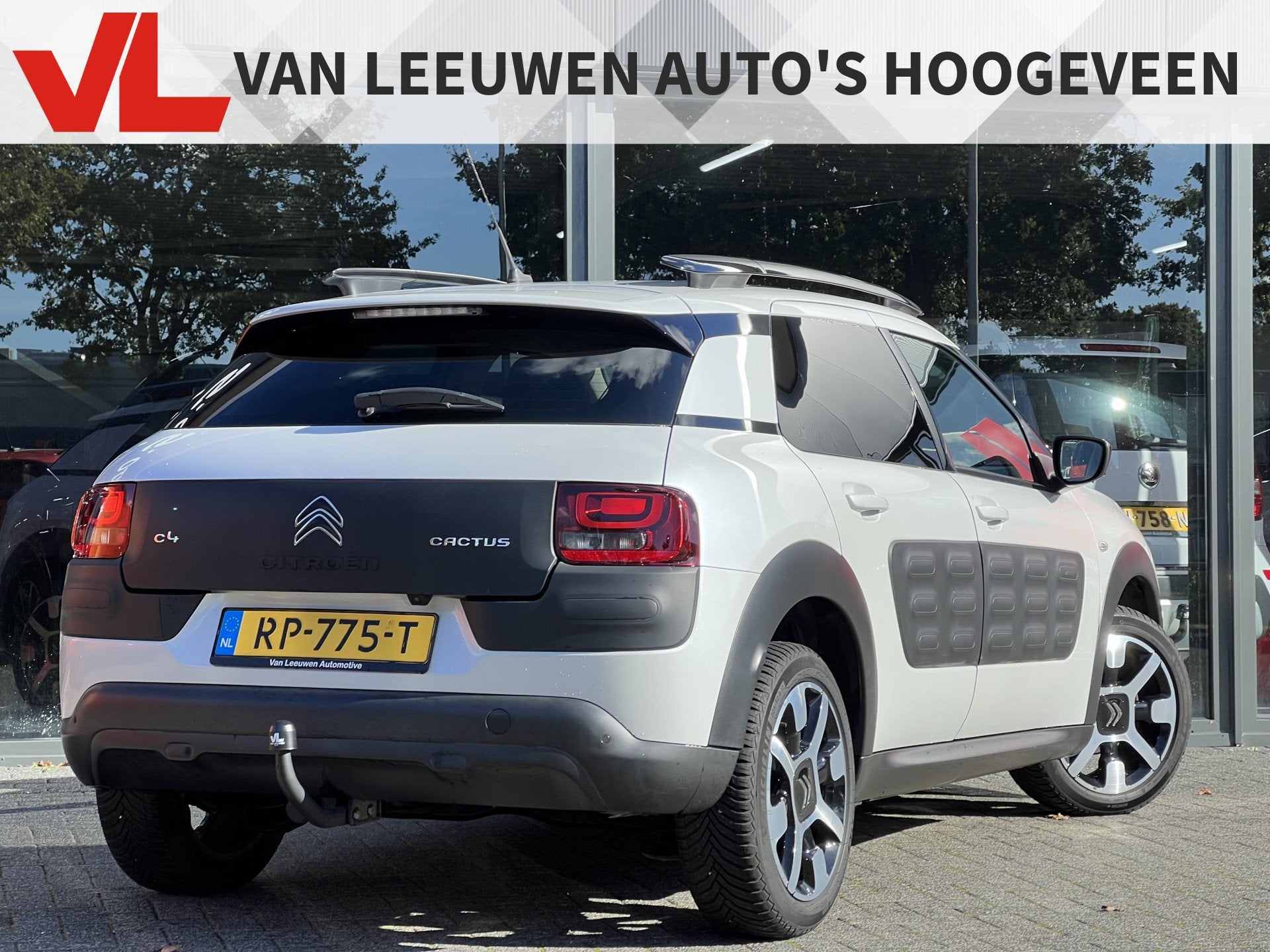 Citroën C4 Cactus 1.2 PureTech Shine | Trekhaak | Camera |, Auto's, Stof, Met garantie (alle), Origineel Nederlands, Bedrijf