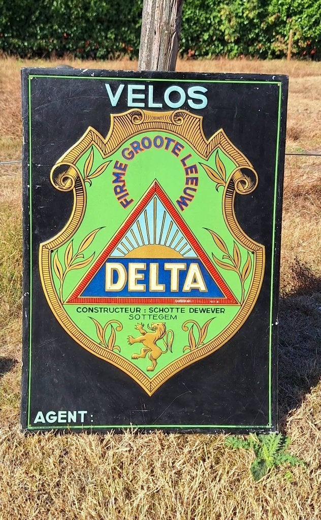 Antiek reclamebord uit 1934 voor Velos Delta fietsen., Ophalen, Reclamebord, Gebruikt, .