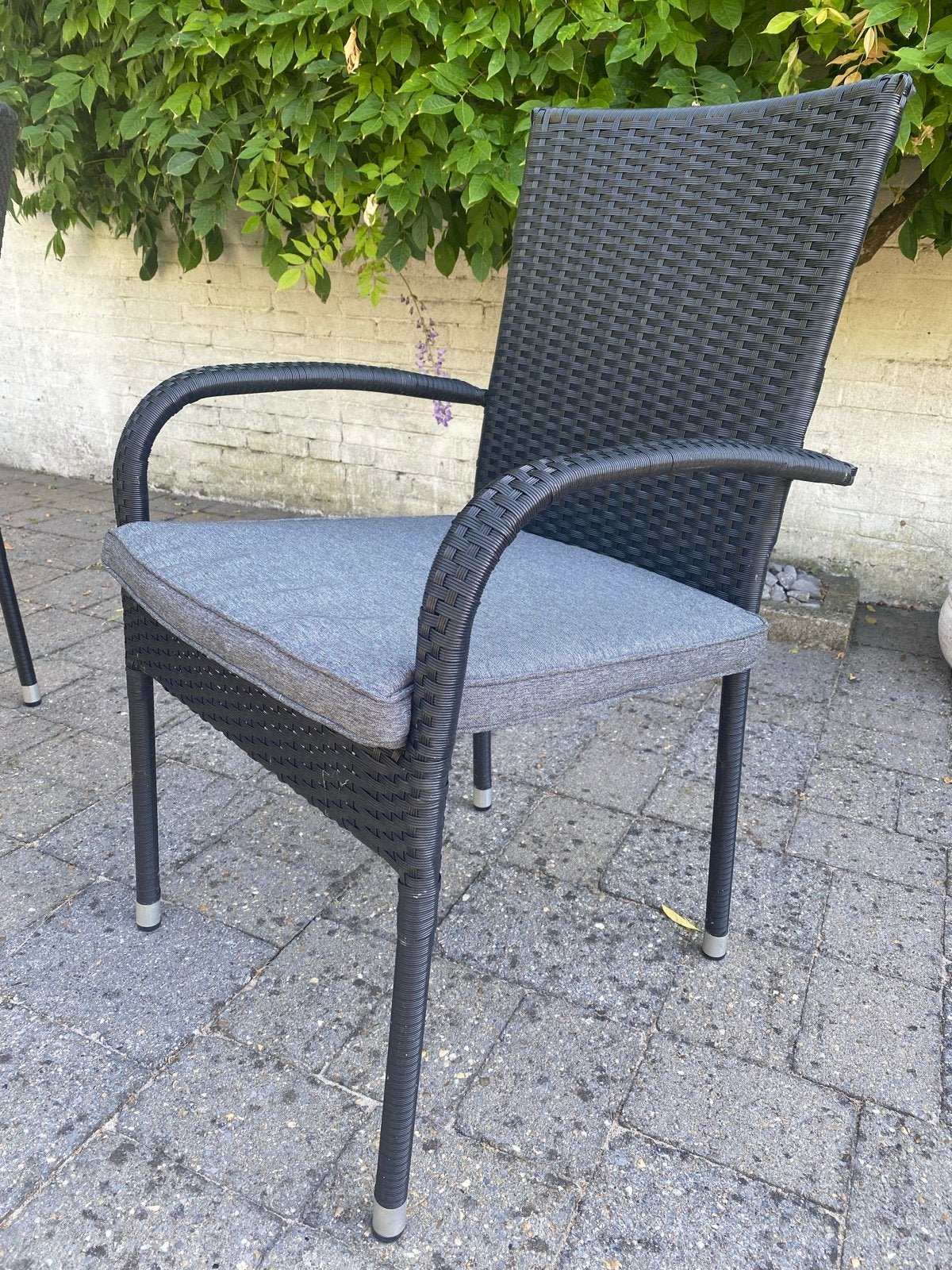 Weersbestendige Tuintafel Club B7 met stoelen en kussens, Ophalen, 4 zitplaatsen, Kunststof, Eettafel