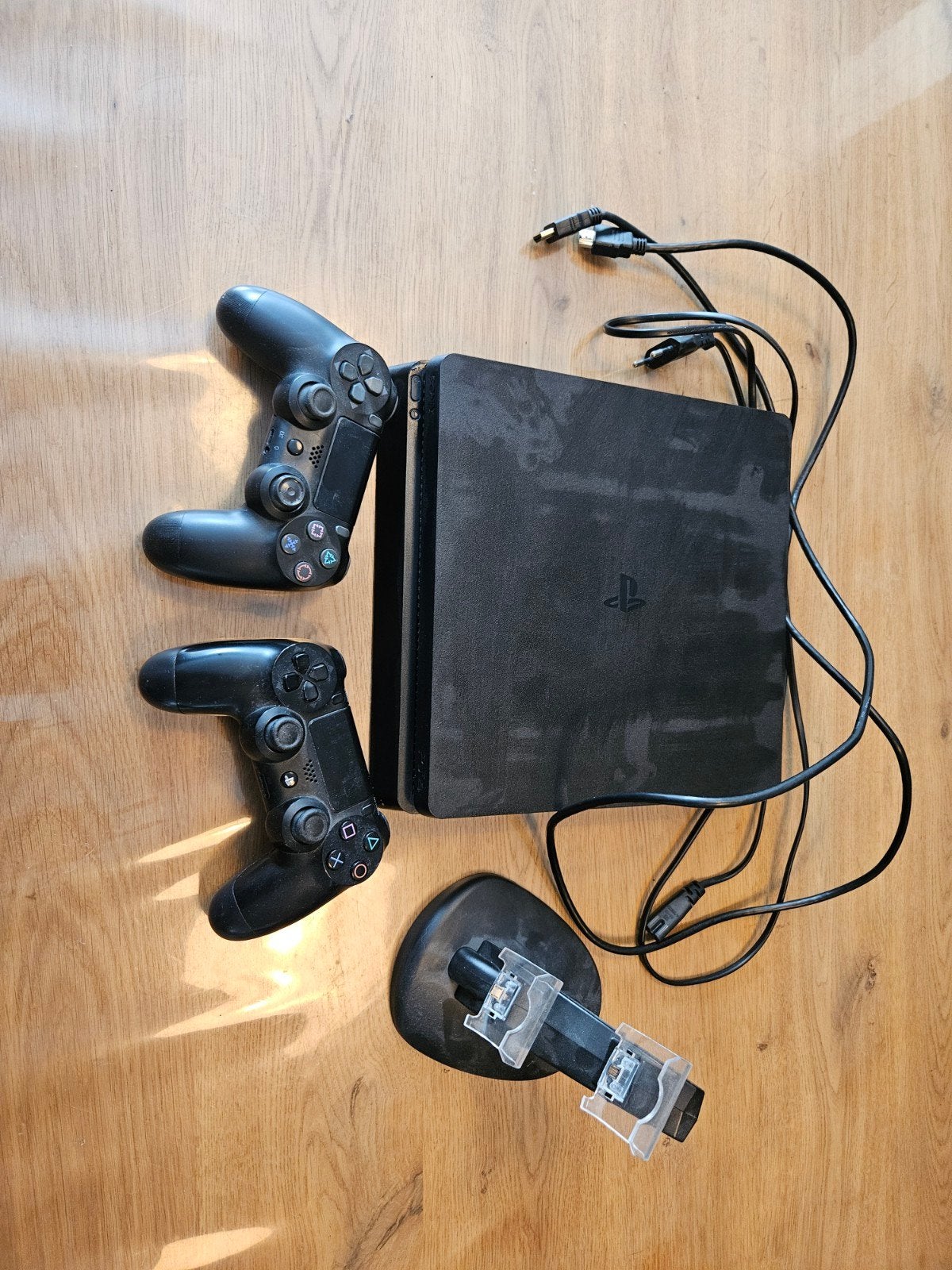 PS4 Slim, met 2 controllers + 3 Farming Simulator games, Ophalen, Met 2 controllers, Slim, 500 GB