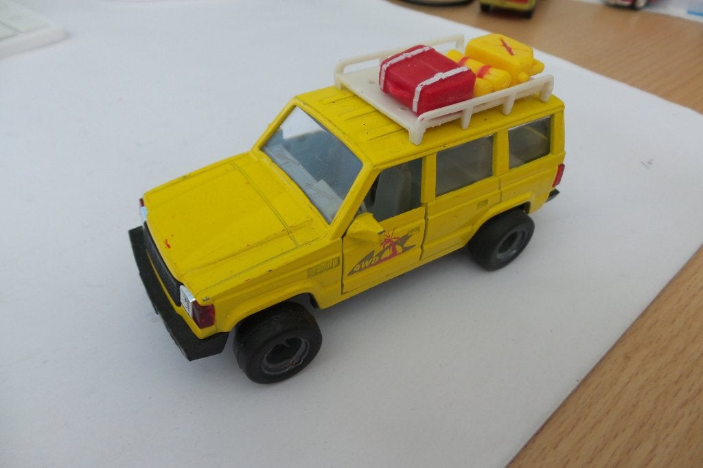 sseca toys Korando Family 4wd 1/35, Hobby en Vrije tijd, Modelauto's | Overige schalen, Ophalen of Verzenden, Zo goed als nieuw