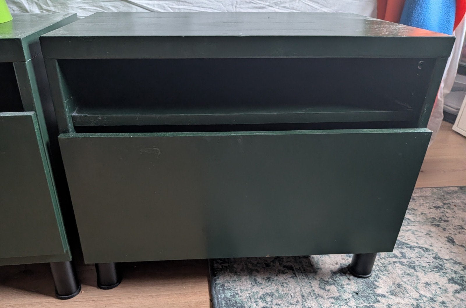 set van 2 Donkergroene nachtkastjes, Ophalen, Gebruikt, Minder dan 45 cm, Minder dan 55 cm