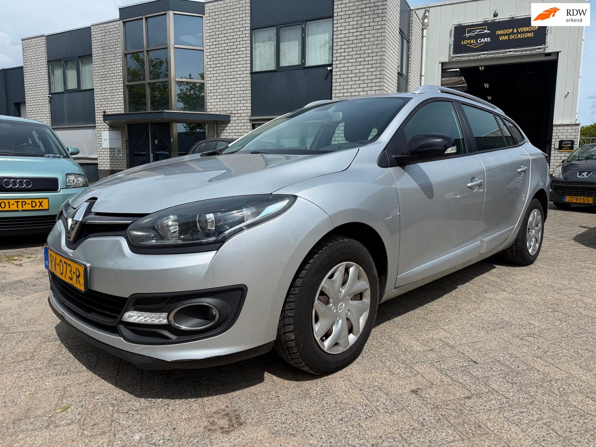 Renault Mégane Estate 1.5 dCi Limited Automaat Clima Cruise, Euro 5, Stof, Gebruikt, 4 cilinders