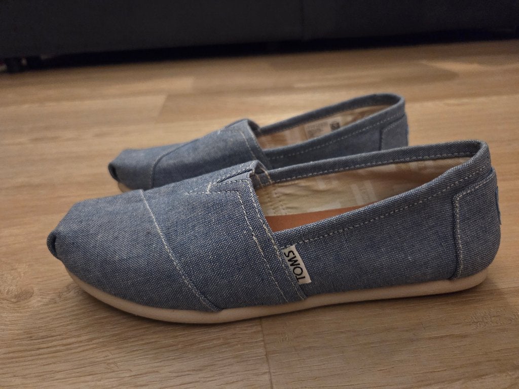 Blauwe Toms damesschoenen maat 37,5, Blauw, Instappers, Ophalen of Verzenden, Zo goed als nieuw