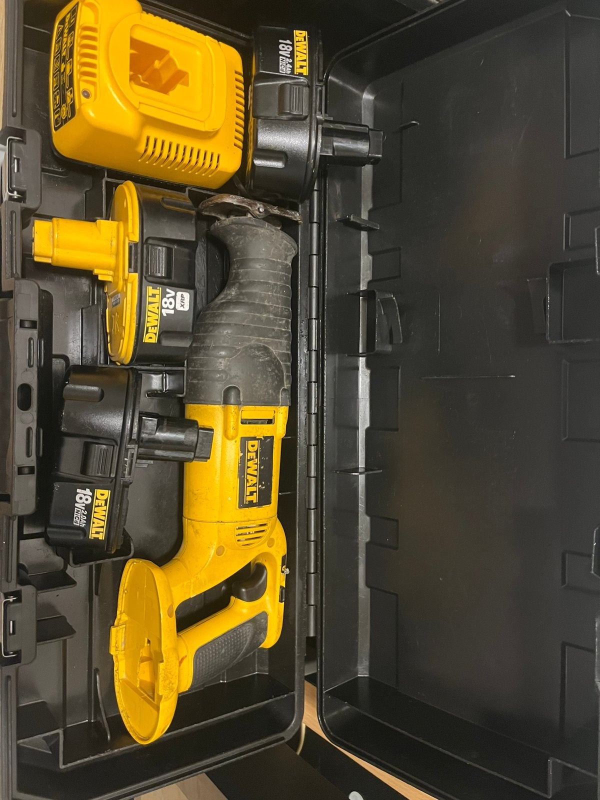 Dewalt reprozaag met 3 accu’s, Ophalen of Verzenden, Zo goed als nieuw