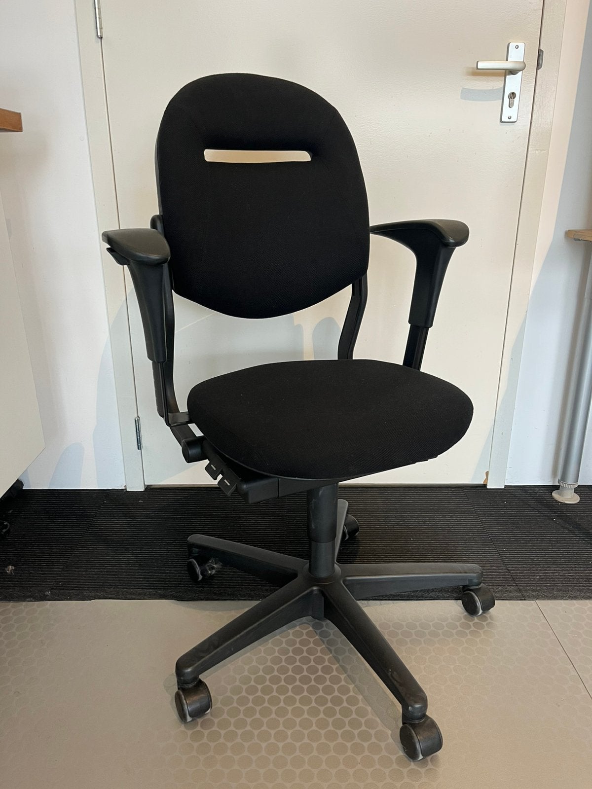 Ahrend 220 bureaustoel, een degelijk maar goede stoel, Ophalen, Gebruikt, Bekijk ook mijn andere ahrend modellen, Geen
