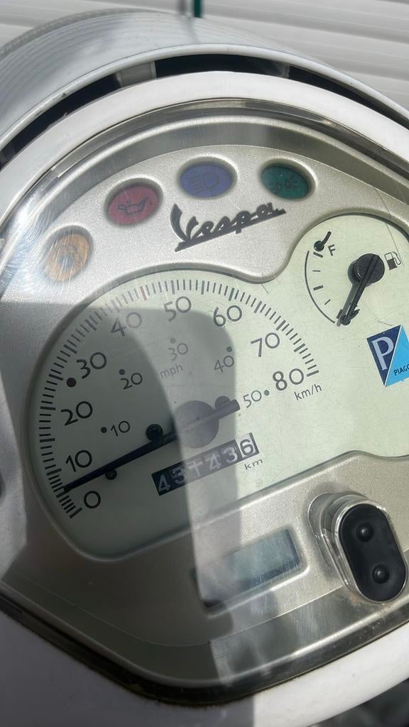 Vespa LX 50 blauw kenteken -moet snel weg vandaag nog, Fietsen en Brommers, Scooters | Vespa, Ophalen, Zo goed als nieuw, Benzine