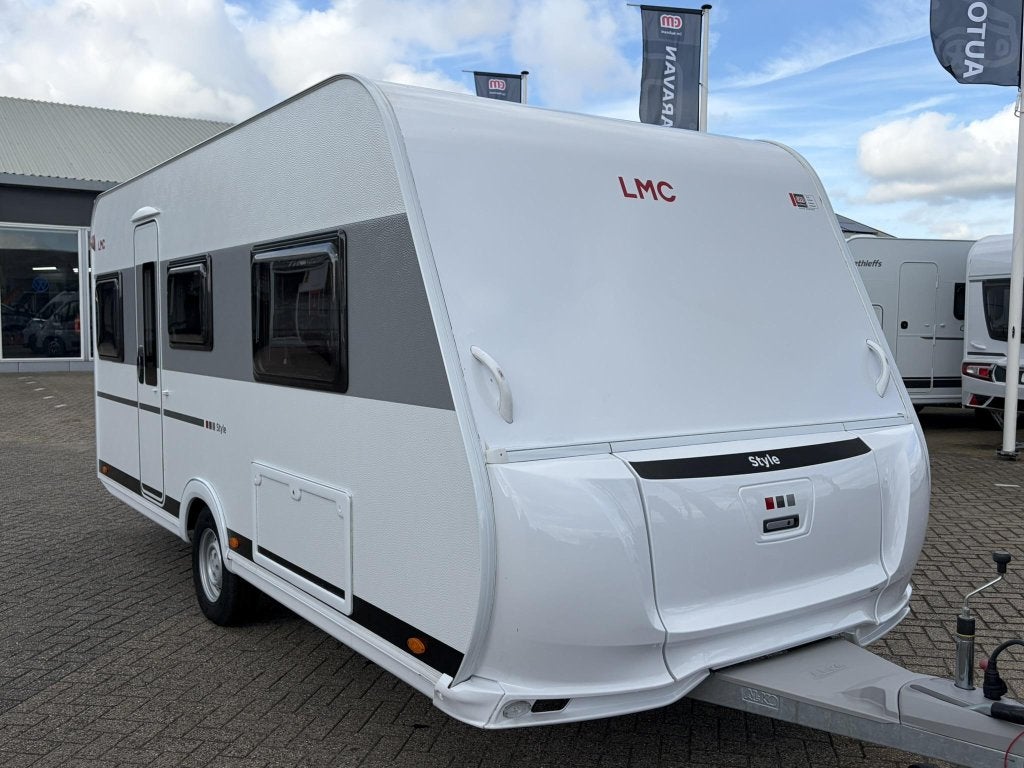LMC Style 460 E VERKOCHT, Caravans en Kamperen, Serviceluik, Bedrijf, Tot en met 3, 5 tot 6 meter