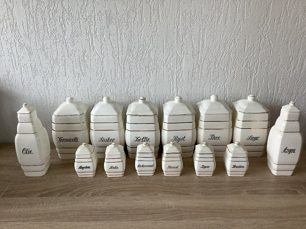 Brocante voorraadpotten 6 grote, 6 kleine, olie en azijn, Ophalen