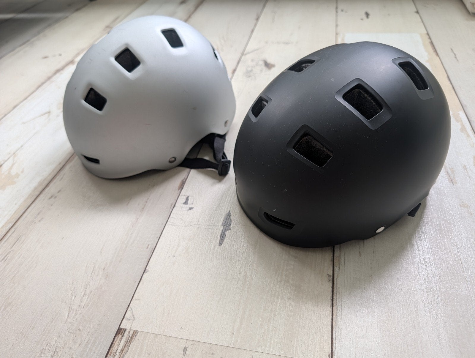 Skate helm oxelo, Ophalen of Verzenden, Zo goed als nieuw