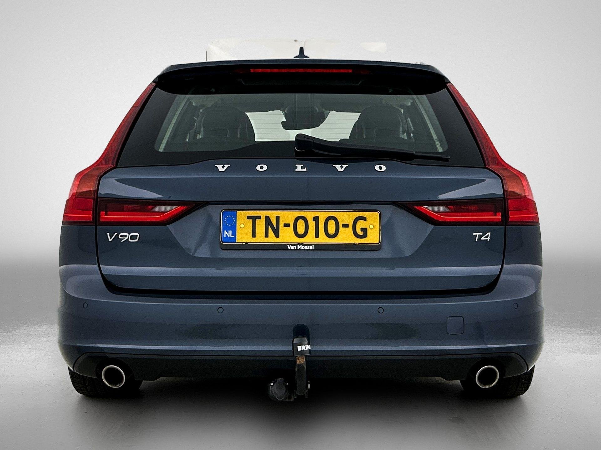 Volvo V90 2.0 T4 Momentum | Automaat | Trekhaak | ACC | ECC, Stof, Euro 6, Blauw, 1616 kg