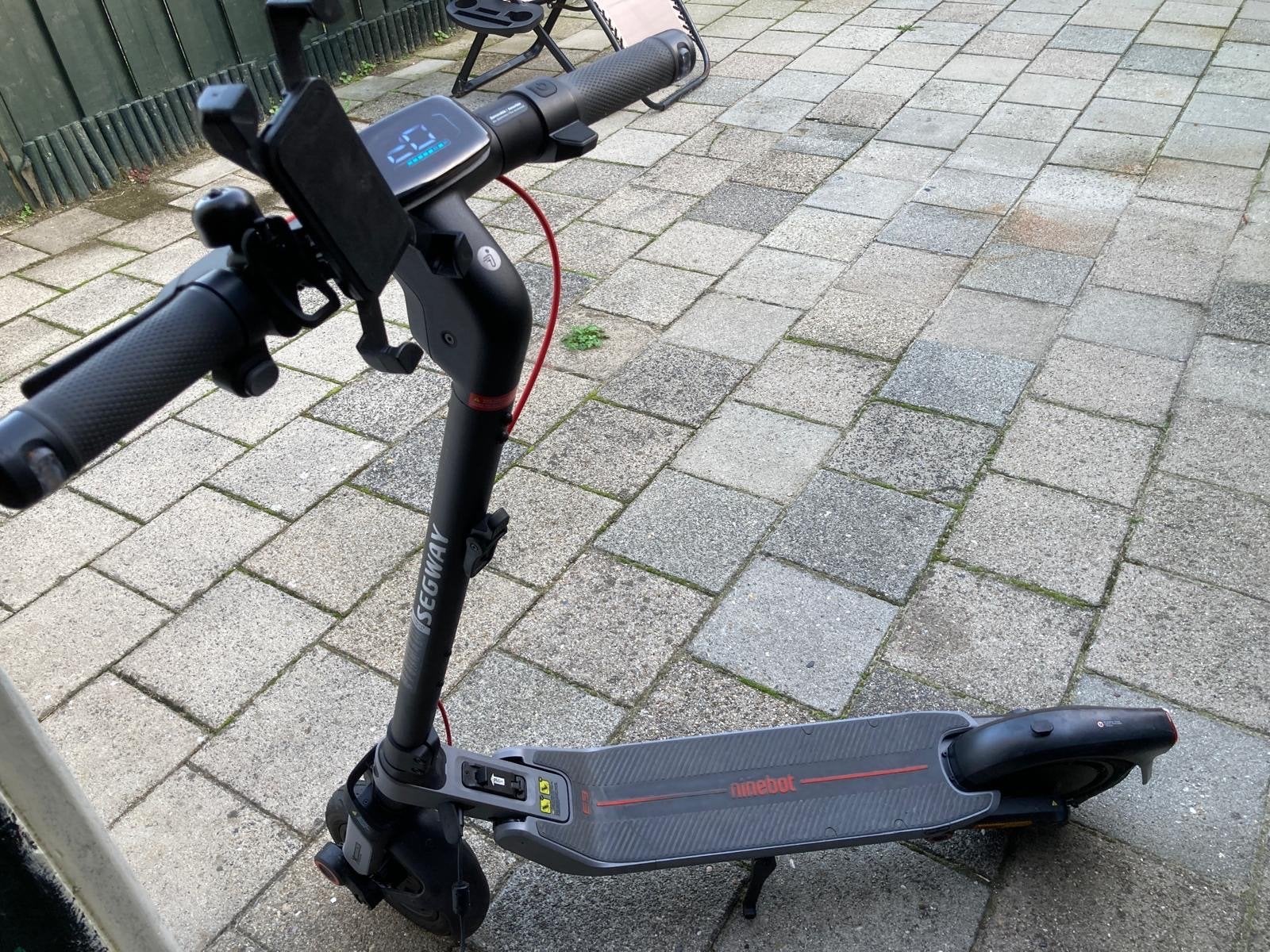 Segway eKickscooter Ninebot E3 - Zo goed als nieuw, Fietsen en Brommers, Ophalen, Zo goed als nieuw, Elektrische step (E-scooter)