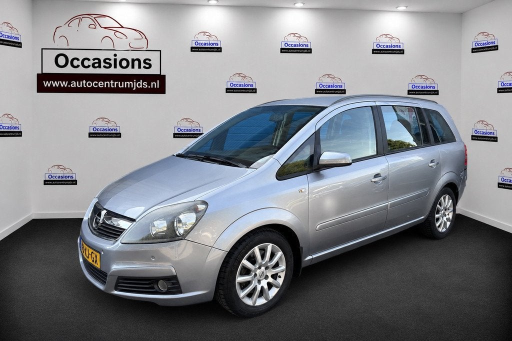 Opel Zafira 2.2 Temptation. Airco , 7 persoons , parkeersens, Auto's, Opel, Stof, Gebruikt, Zwart, 4 cilinders