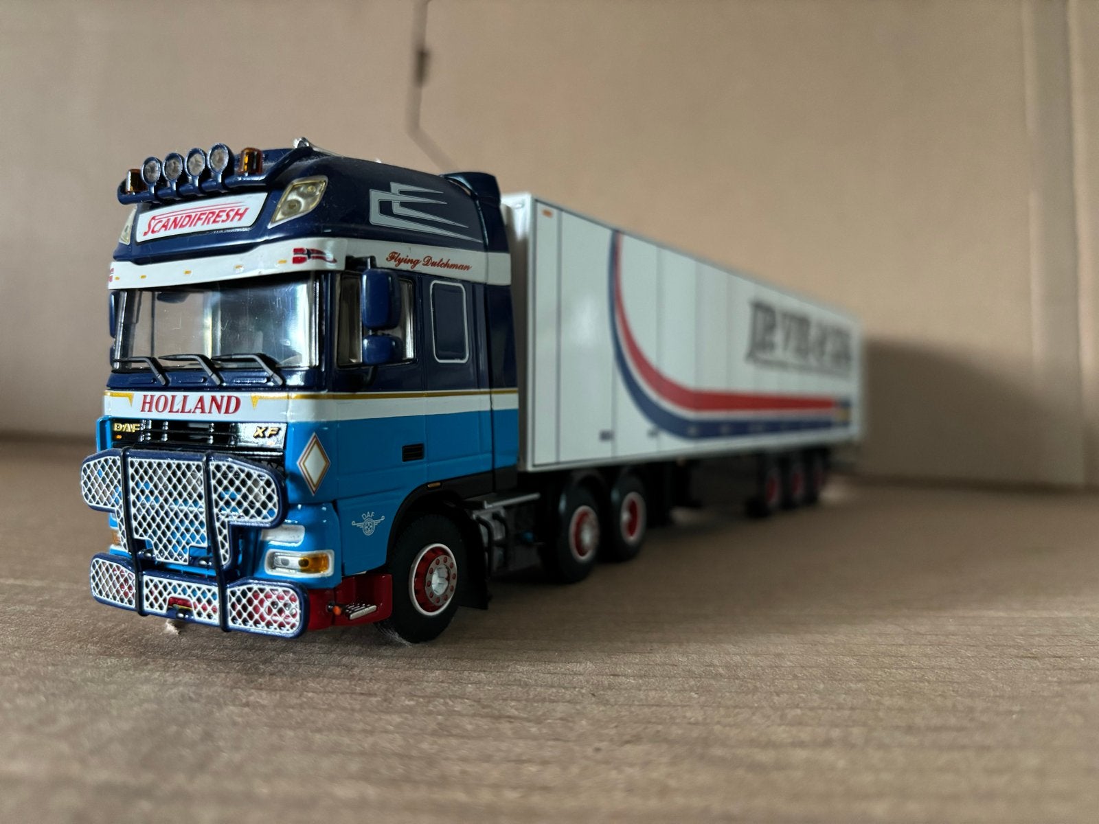 Scandifresh DAF XF voorloper met J.P. Vis trailer, Overige merken, 1:32 tot 1:50, Ophalen of Verzenden, Zo goed als nieuw