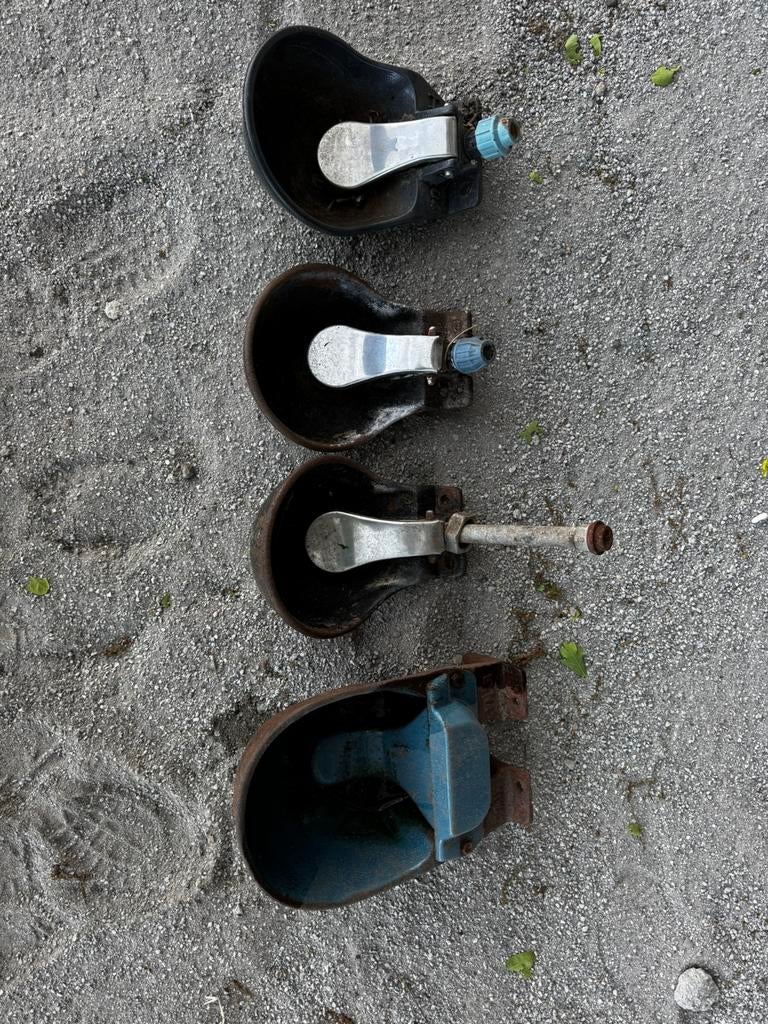 Gietijzeren drinkbakken 4st., Ophalen of Verzenden