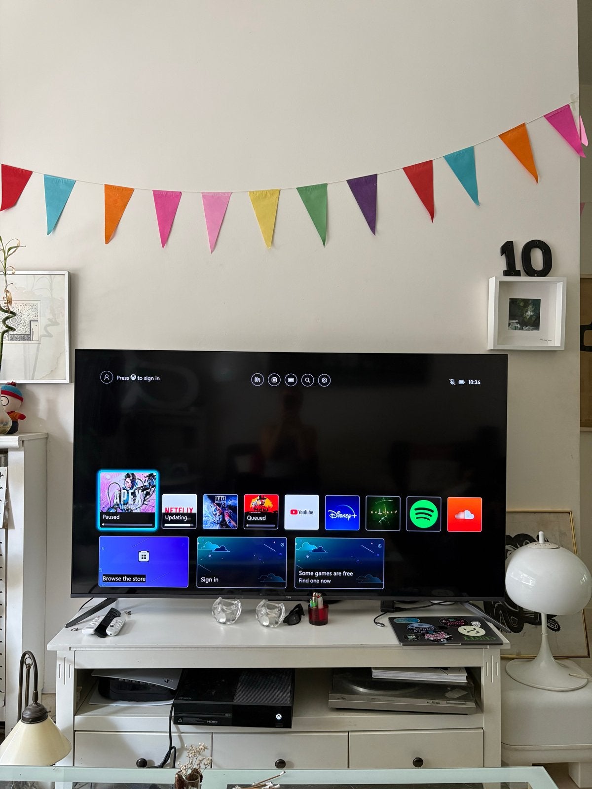 Xbox One with 2 controllers and 10 games, Ophalen, Gebruikt, Vanaf 3 jaar