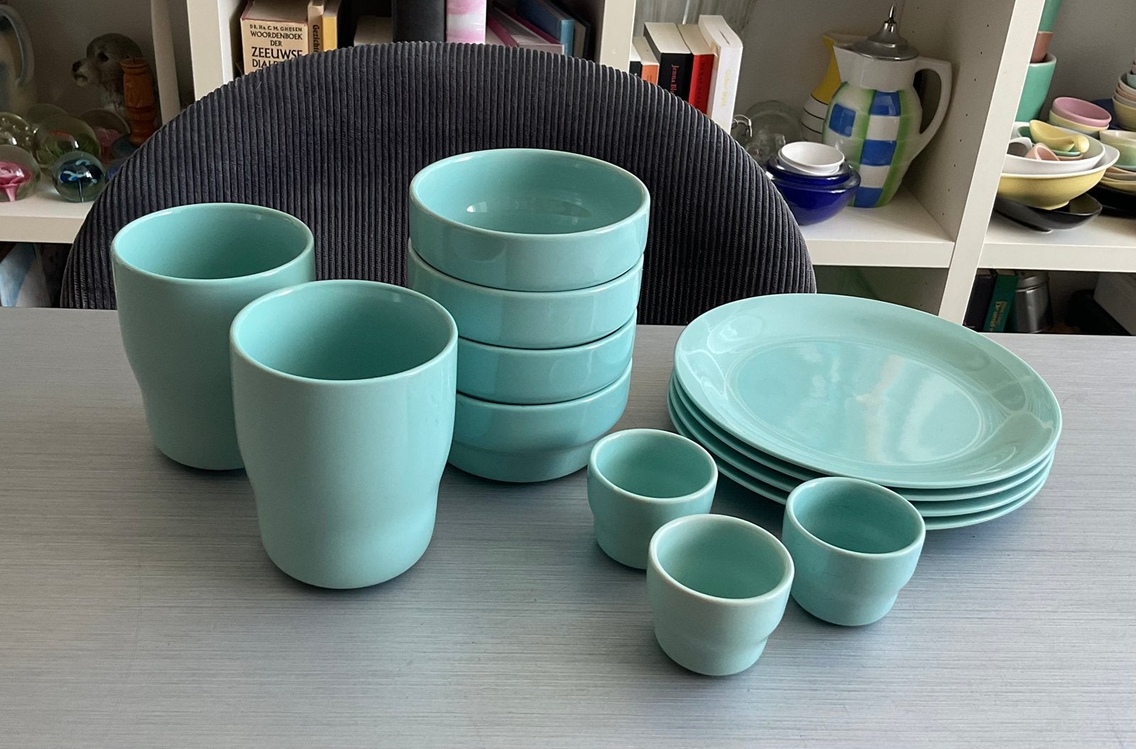 HEMA servies groen; 4x bordje, 2x mok, 4x bakje, 3x eierdop, Hema, Gebruikt, Keramiek, Ophalen of Verzenden