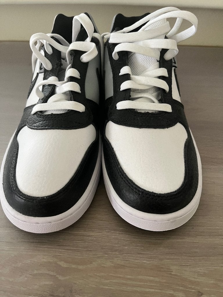 Nike sneakers zwart/wit maat 43, Zwart, Nike, Nieuw, Ophalen of Verzenden
