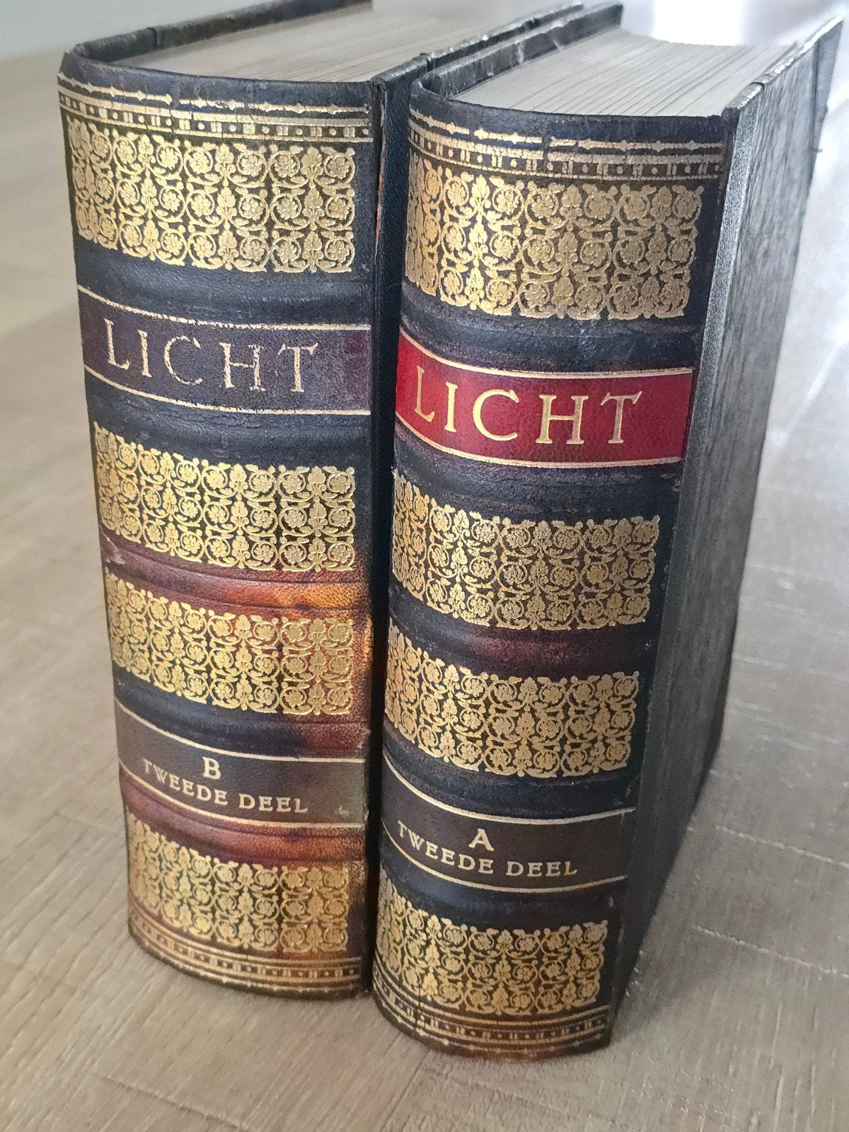 2x verzamelobjecten uit de reeks "Licht: Populair-wetenschap, Antiek en Kunst, Ophalen of Verzenden