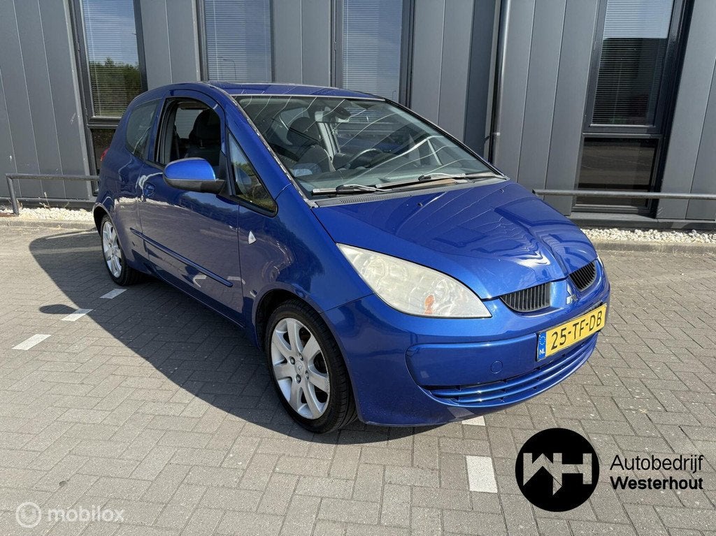Mitsubishi Colt 1.5 QS Ninety NWE APK AIRCO, Gebruikt, 4 cilinders, Blauw, Colt