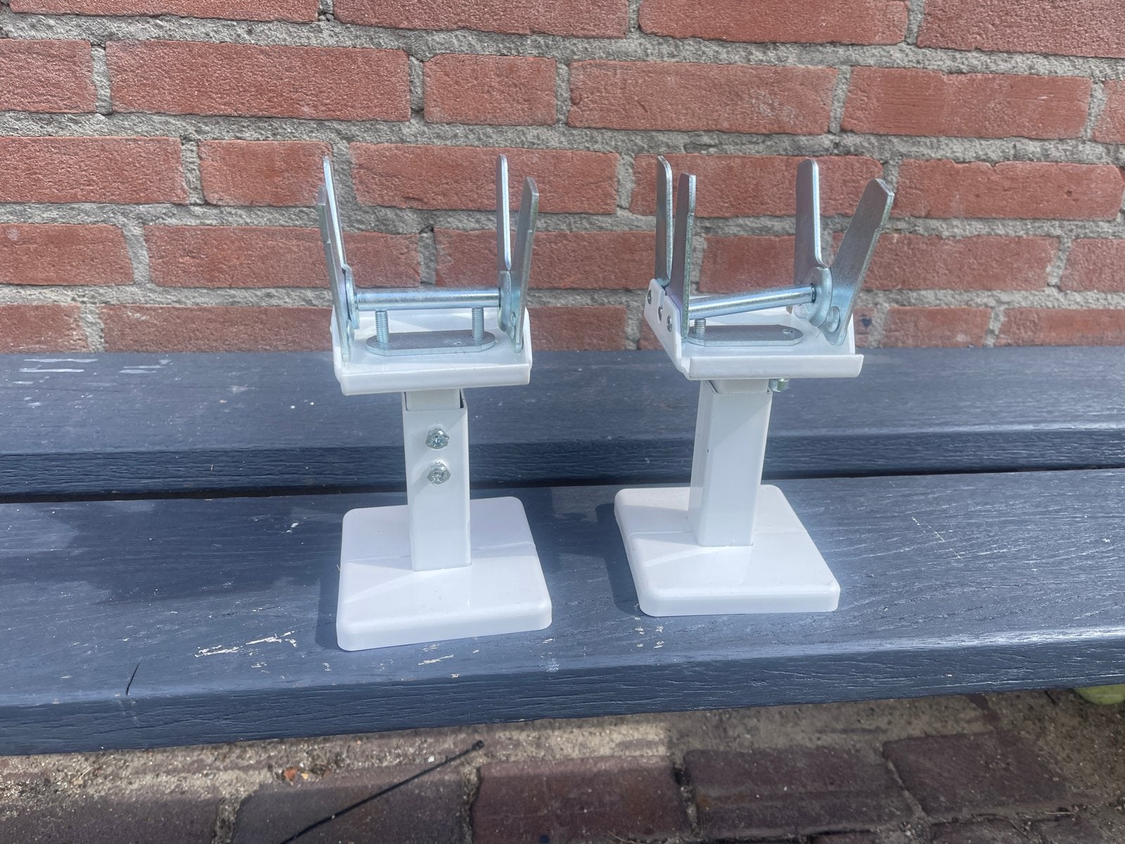 Verstelbare beugels voor radiator nieuw h(2 stuks), Ophalen of Verzenden, Gebruikt